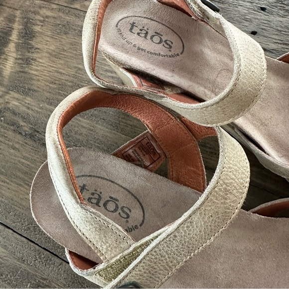Taos size 41 Leather carousel Sandals wedges Heels Comfort Shoes Beige Travel - Picture 5 of 8